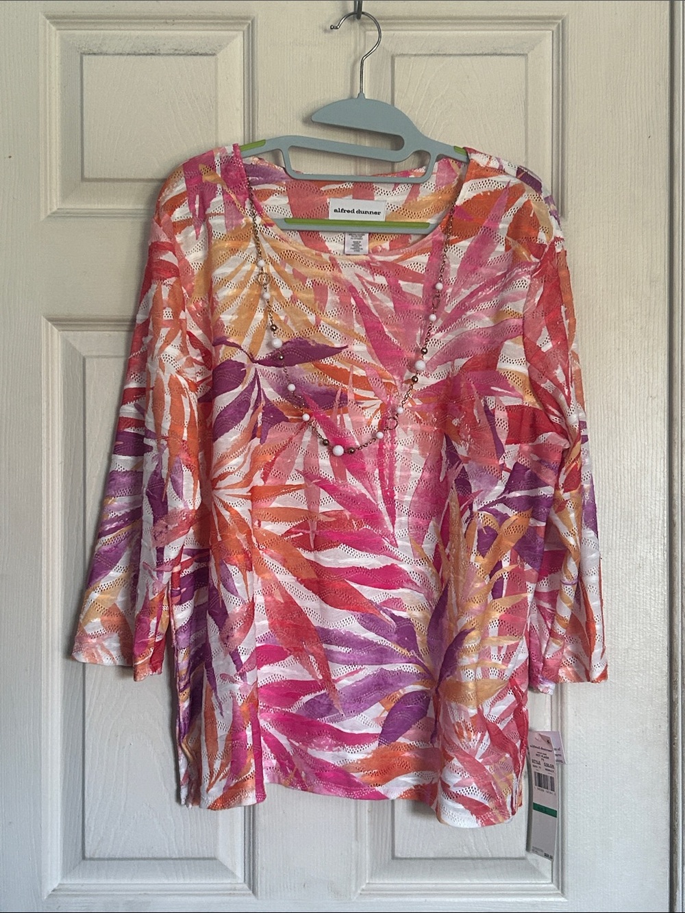 NWT Alfred Dunner 3/4 sleeve top with attached necklace size large